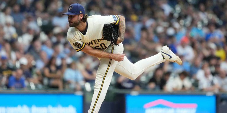 noticia-mlb-Cerveceros-cortan-a-McCullers-apenas-11-dias-despu