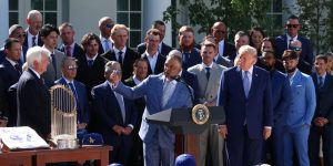 noticia-mlb-Dodgers-celebran-en-la-Casa-Blanca-sus-titulos-con