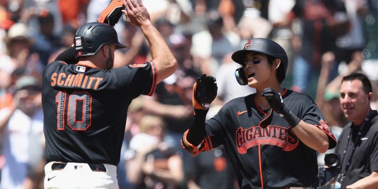 noticia-mlb-El-primer-HR-de-Lee-en-un-mes-impulsa-un-gran-dia-
