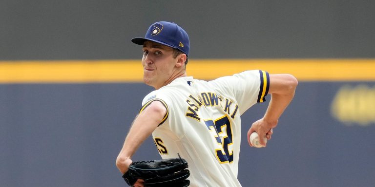 noticia-mlb-Misiorowski-responde-con-cuatro-entradas-de-alto-n