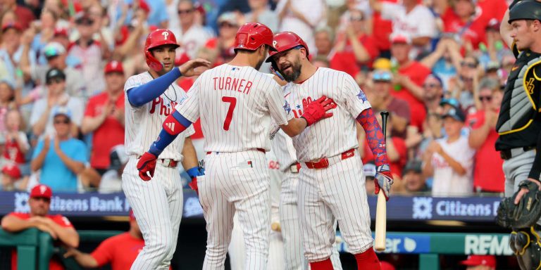 noticia-mlb-Turner-Filis-superan-una-dura-prueba-al-castigar-