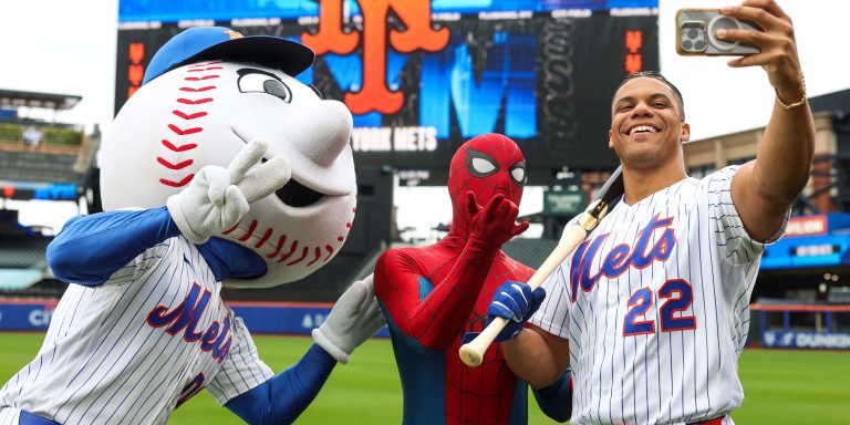 noticia-mlb-Un-fan-de-Juan-Soto-y-del-Hombre-Arana-Hay-que-ver