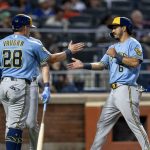 Cerveceros-hilan-6-hits-en-rally-en-el-2do-inning-