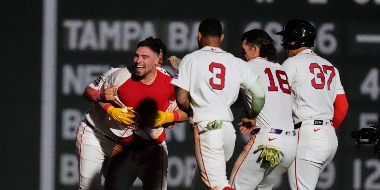 noticia-mlb-Abajo-en-la-9na-10ma-11ma-y-12da-pero-Medias-Ro