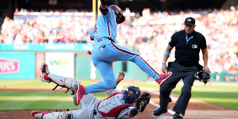 noticia-mlb-Arraez-salta-y-esquiva-el-toque-Pero-olvida-algo-m