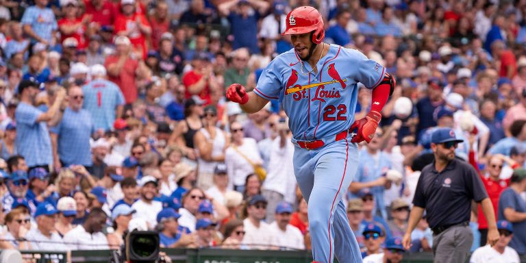 noticia-mlb-Los-spikes-prestados-que-Baez-uso-en-su-historico-