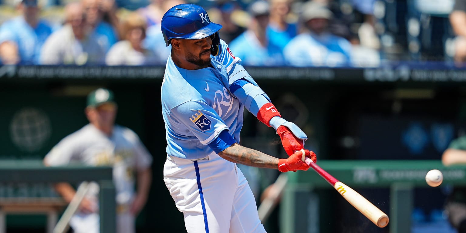 noticia-mlb-Maikel-Garcia-abandona-juego-de-Reales-debido-a-un