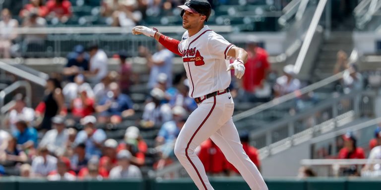 noticia-mlb-Olson-jonronea-por-tercer-juego-al-hilo-y-Bravos-b