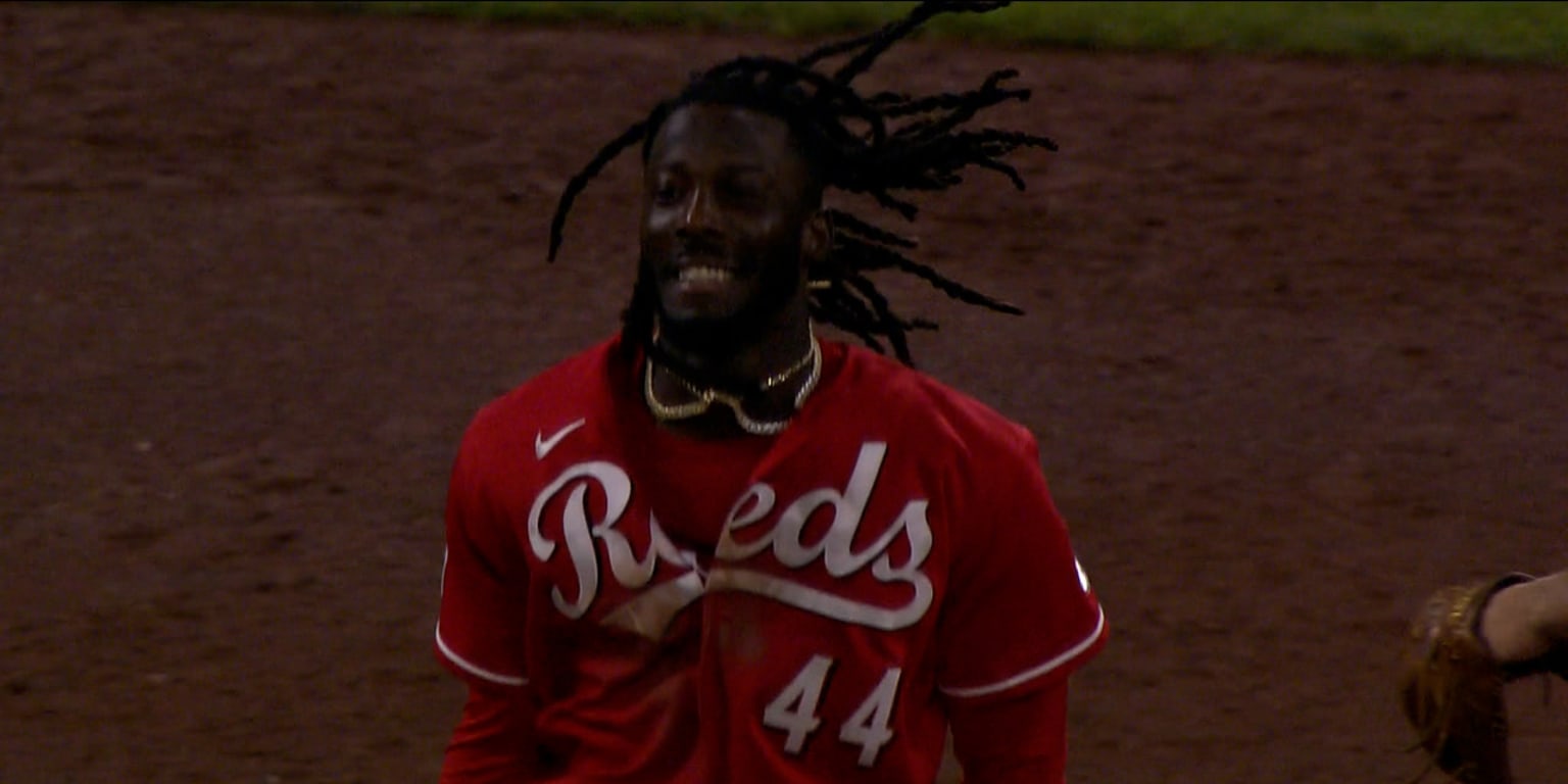 noticia-mlb-Primer-hit-de-oro-de-Elly-ayuda-a-Rojos-a-dividir-