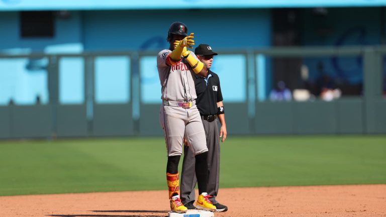 Geraldo-Perdomo-remolca-dos-carreras-en-la-10ma-0
