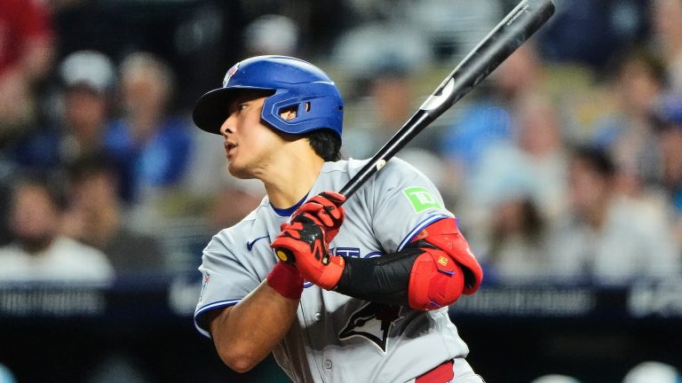 Kazuma-Okamoto-brilla-con-cuatro-imparables-05092