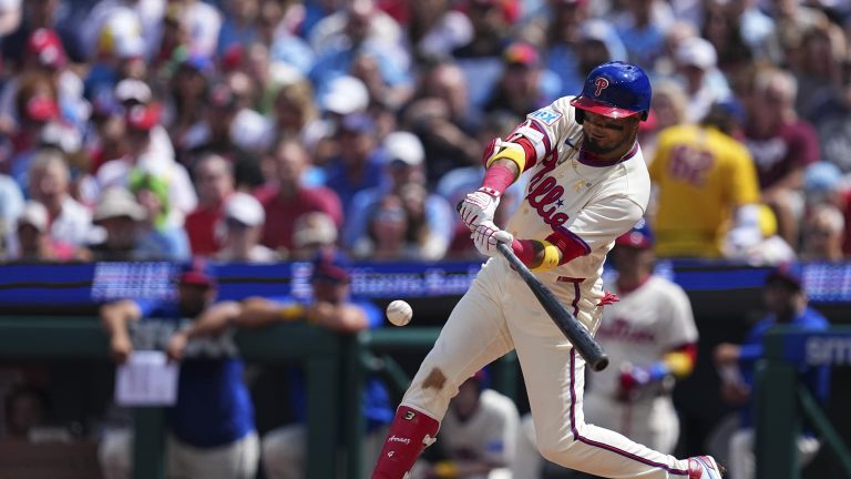 Luis-Arraez-abre-el-marcador-con-sac-fly-en-el-1ro