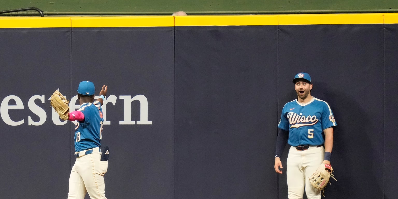 noticia-mlb-Increible-Lara-realiza-una-atrapada-tan-buena-que-