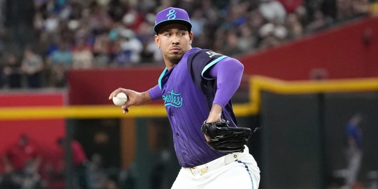 noticia-mlb-Justin-Martinez-entra-en-la-historia-de-los-D-back