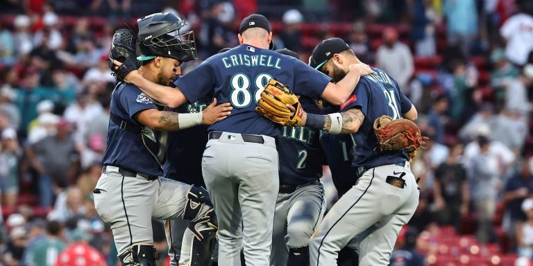 noticia-mlb-Marineros-pegan-12-hits-para-respaldar-el-nuevo-y