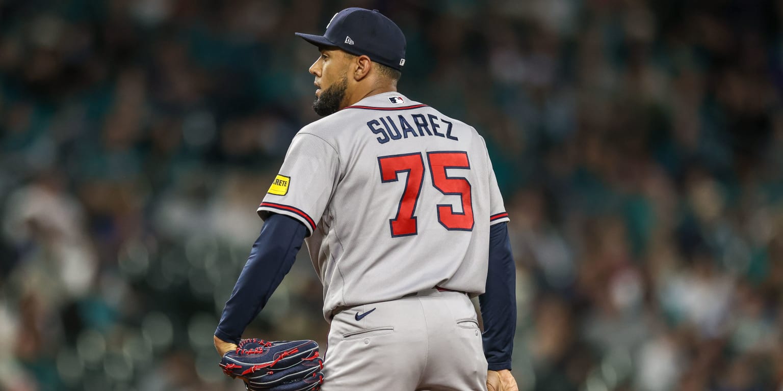 noticia-mlb-Suarez-afina-su-brazo-y-el-relevo-de-Atlanta-toma-