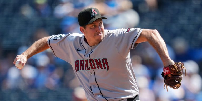 noticia-mlb-Tras-gran-labor-del-relevo-el-ataque-de-D-backs-e
