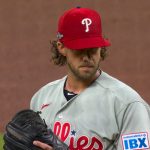 Aaron-Nola-abanica-a-Mauricio-Dubon-01102026