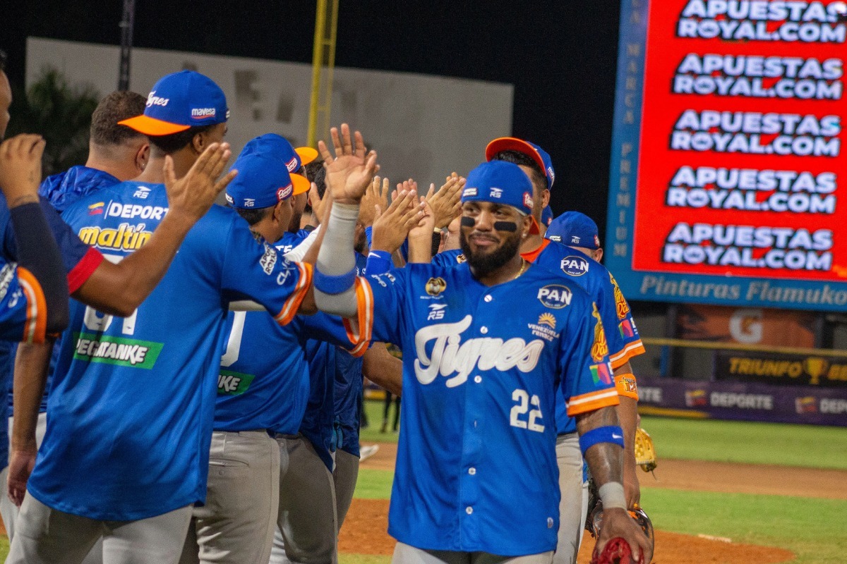 Celebracion-Foto-Prensa-Tigres-17-10