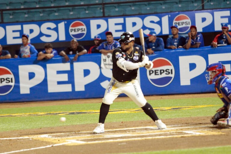 Garcia_Wilson_01_Abrir