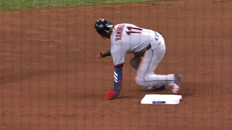 Jose-Ramirez-se-roba-la-segunda-base-13102026
