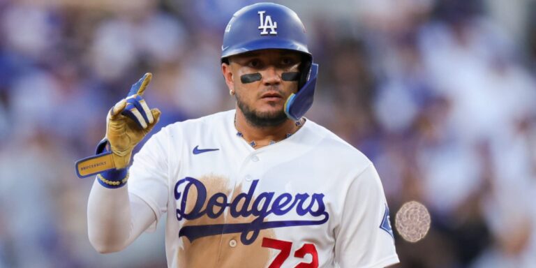 noticia-mlb-Esto-es-todo-Miguel-Rojas-cuelga-los-ganchos-tr-1