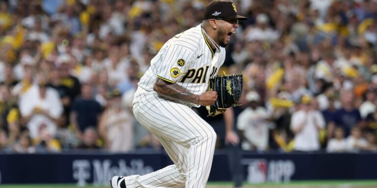 noticia-mlb-Padres-luchan-batallan-y-hacen-lo-justo-para-mant