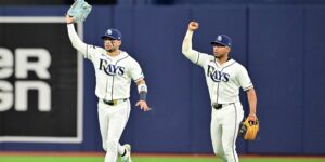 noticia-mlb-Particularidades-del-Tropicana-Jones-declarado-out
