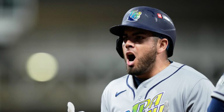 noticia-mlb-Por-fin-Yandy-Caminero-y-Aranda-impulsan-la-ofens